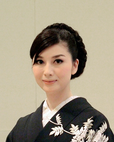 松井冬子先生