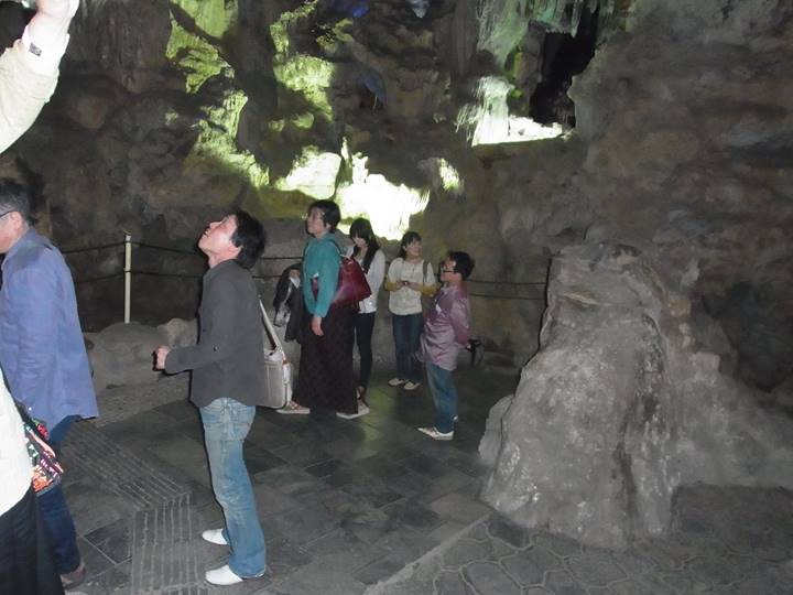 ハロン湾　洞窟