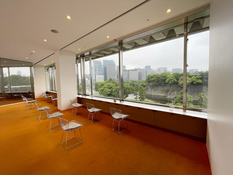 東京国立近代美術館の展望休憩室「眺めのよい部屋」写真