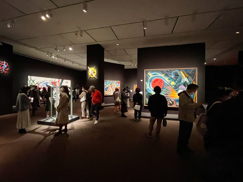 東京都美術館で開催の「展覧会 岡本太郎」の会場内写真