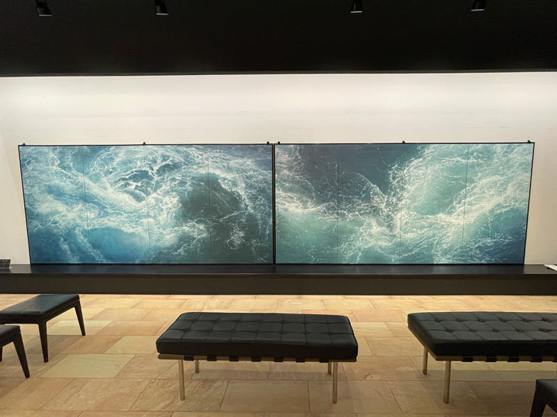 郷さくら美術館で開催の「水 －巡る－　現代日本画展 」の作品写真